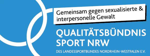 Logo des Qualitätsbündnisses Sport NRW mit Slogan gegen Gewalt, auf blauem Hintergrund mit grafischen Elementen.